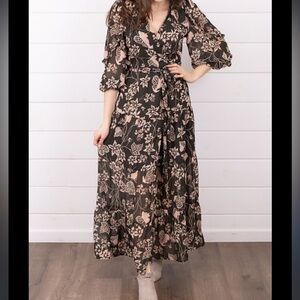 Elan Napa Print wrap around dress Sz S 3/4 sleeves floral tiered boho